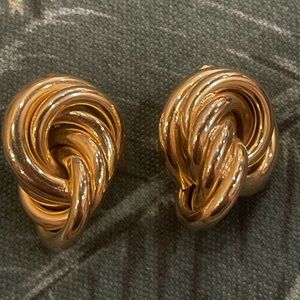 VTG unmarked mint lovers knot clip on earrings the manner of Givenchy or Dior.